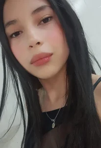 ashley_tiny Public Foto 5