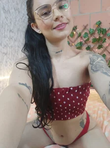 Dakota-hott Public  3টি ছবি