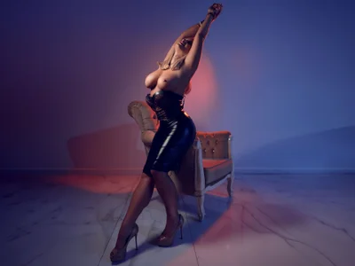 Denisse_Perry Everyday looks with a sexy twist Foto 9