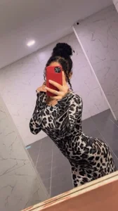 ElviraHancock_ Just Me Bilde 4