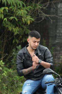 nico_rivera: 🖤🫶🏽🏍️ ( 2 фото)