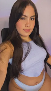 Sabrinna_Sky My body in bikini Foto 4