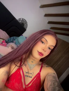 MadameAnaliのHair red 🥰🥰の 2枚の写真