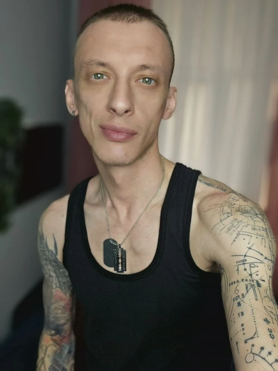 Foto em tendência de James2Inked 560