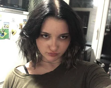 ElaraBlack Public Bilde 2