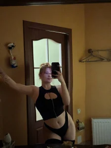 Clumsy_Nana I'm waiting for a like on these hot photos 사진 6