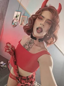 Bella_salvatore Secrets of a Devil 😈😈 Pic 2