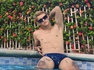 izan_20: Swimming pool💦🏊‍♂️ ( фото)