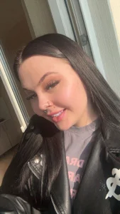 Fluffy_Lexi Public - {count, plural, one {תמונה אחת} two {שתי תמונות} many {# תמונות} other {# תמונות}}