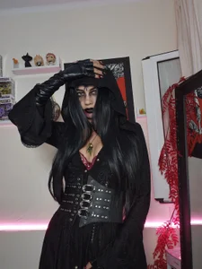 _sakae_ Cassandra dimitrescu Pic 7