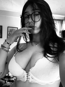 VioletJoness_'s XXX Nude Photo 1