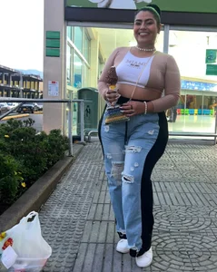 kiana_cream Holly day very funny 💟 Foto 5