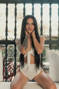 HannahJamesX J A M E S Pic