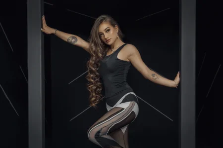 MaryLewis_ SEXY AS Pic 3