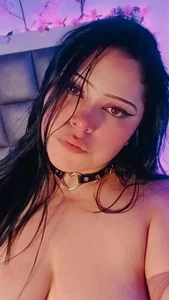 abbiecollins_js 🩷🩷🩷🩷  2টি ছবি