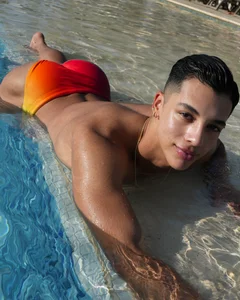 Troye_Williams💦 Bild 4