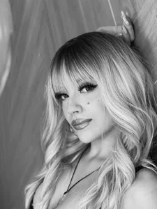 ValeriaRiveraX Black and white Pic 2