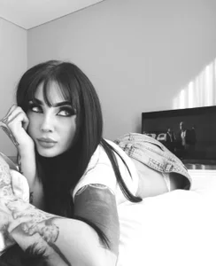 Marilyn_black2 Look at me♡ صورة واحدة|Marilyn_black2 Look at me♡ صورتان|Marilyn_black2 Look at me♡  6 صور|Marilyn_black2 Look at me♡  6 صورة