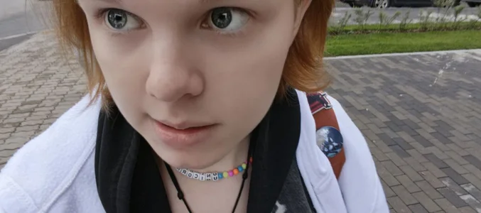 CurlaPettyBom do you like redheads Pic