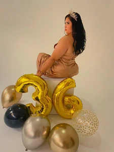 Queen's Birthday od AGATHAA_WHITE  4 snímek