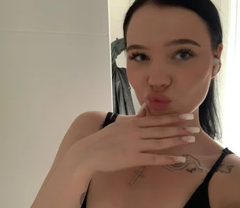 NeliaPotestio Public Pic 4