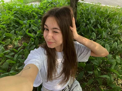 DaynaMacha A walk in the fresh air Pic