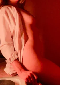 Alison_Doody Your sexy housewife Gambar