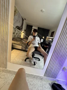 Nathan_Bluee Broadcast day! Pic