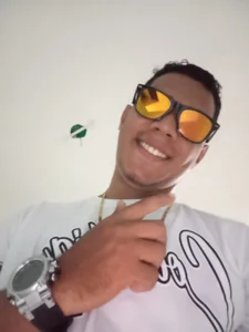 Leo_444_ Public টি ছবি