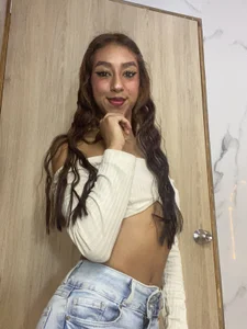 DakottaVelvett17 Public Pic 4