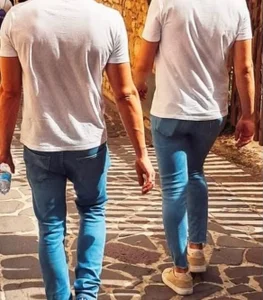 Amicisegreti Public Pic 5