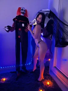 Sirenita_petitexoxo kullanıcısının Happy halloween. Would you like me to be your angel or you 😈? albümü -  6 fotoğraf