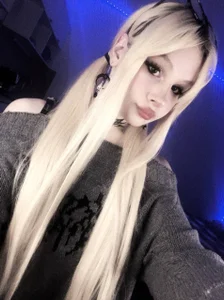 cutie <3 de your_little_eva  2 Imagens