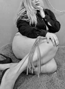 IsabelCristine Public টি ছবি