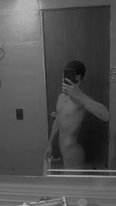 Kiszby's XXX Nude Photo 2