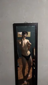 About me de twinkpleasantforsex  2 Imagens