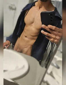 Arab4521 Public Pic 4