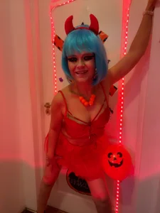 Sweeteest_Julie Halloween Bilde 9