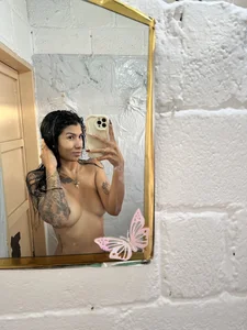 Vanessa_vegass's What a delicious bathroom Sex Photo 4