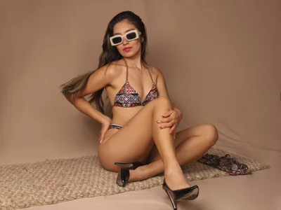 Public od MadiBrown  4 snímek