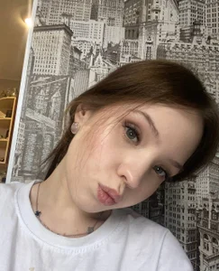 EmelySwickheimer Public Pic 5