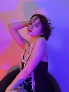 MichelleRoux Bend your knees รูป  6