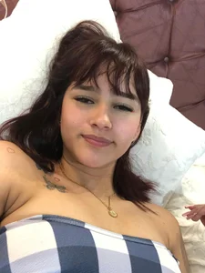 MelodyMansson you wanna have fun in pvt? Foto 3