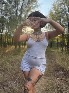Dominasty777Hiking图片