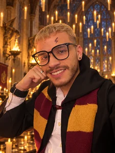 Lian_ferrer Play with my wand. 🧙‍♂️🧙‍♂️ Bilde 3