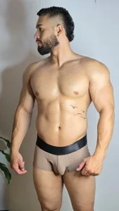 massimofiore_ kullanıcısının “I don't need to show everything to turn everything on.” albümü -  9 fotoğraf