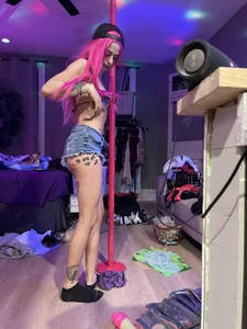 watermellonpussy pole fun Pic 6