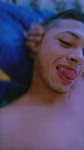 Lois-van Public Pic 2