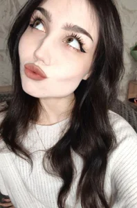 Qwami_Amie Public 사진 3