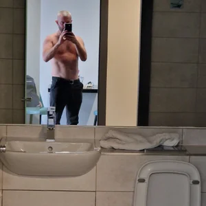 thor-macca42X Roomzzz Chester Foto